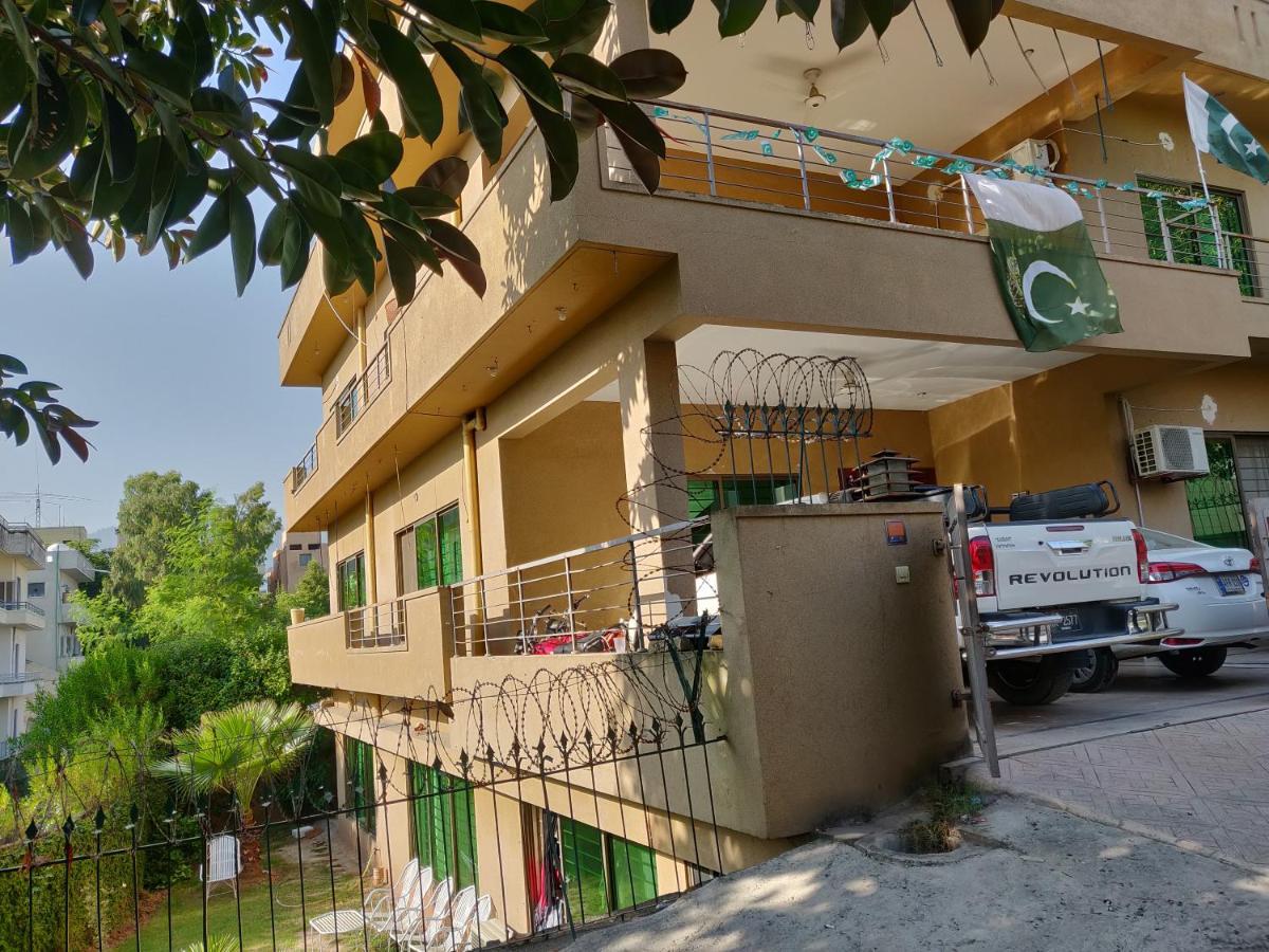The Travelers Den Hotel Islamabad Exterior photo