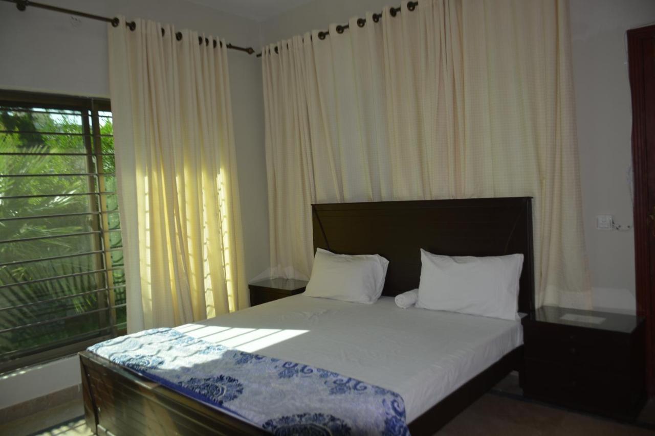 The Travelers Den Hotel Islamabad Exterior photo