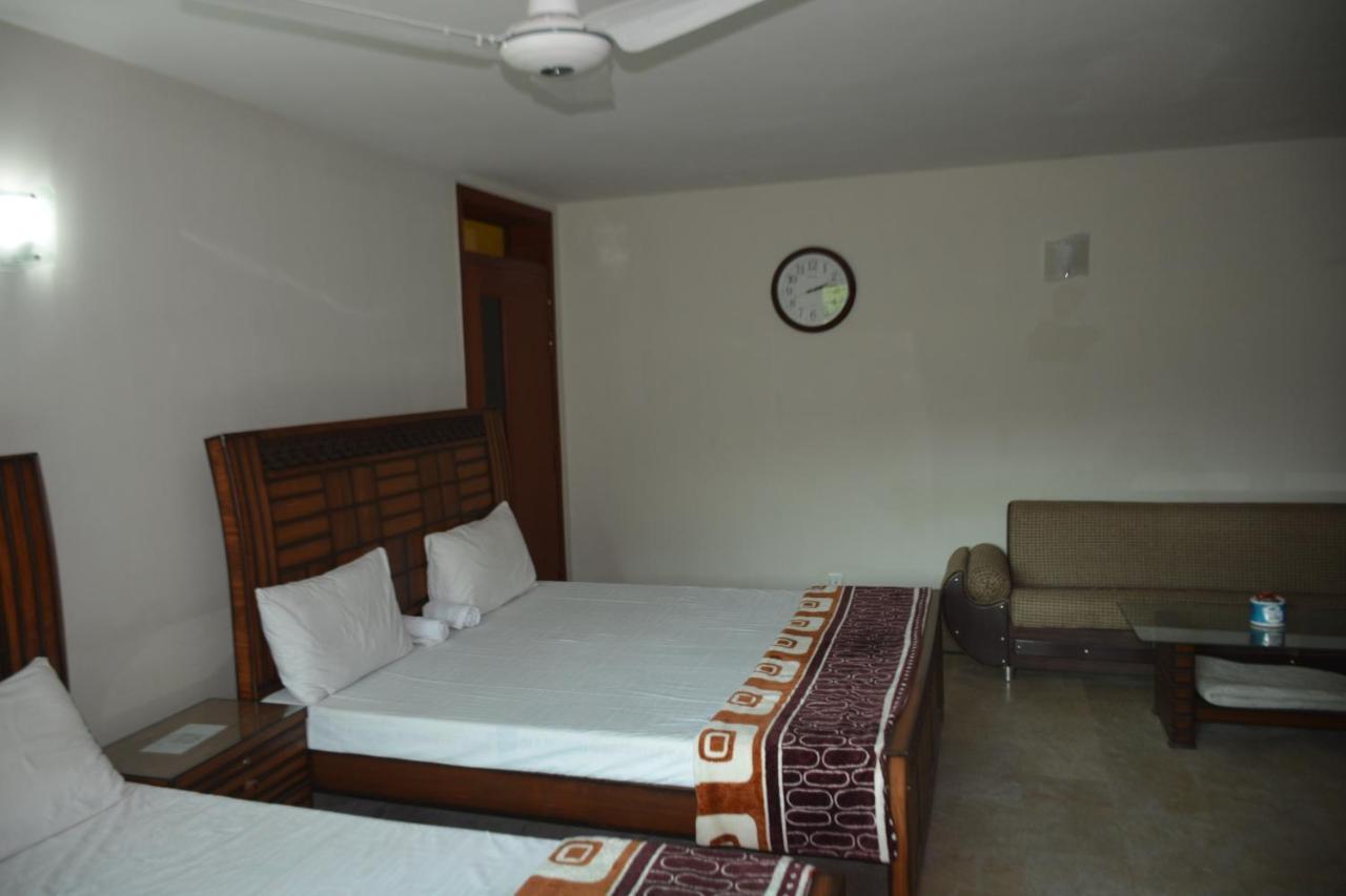 The Travelers Den Hotel Islamabad Exterior photo