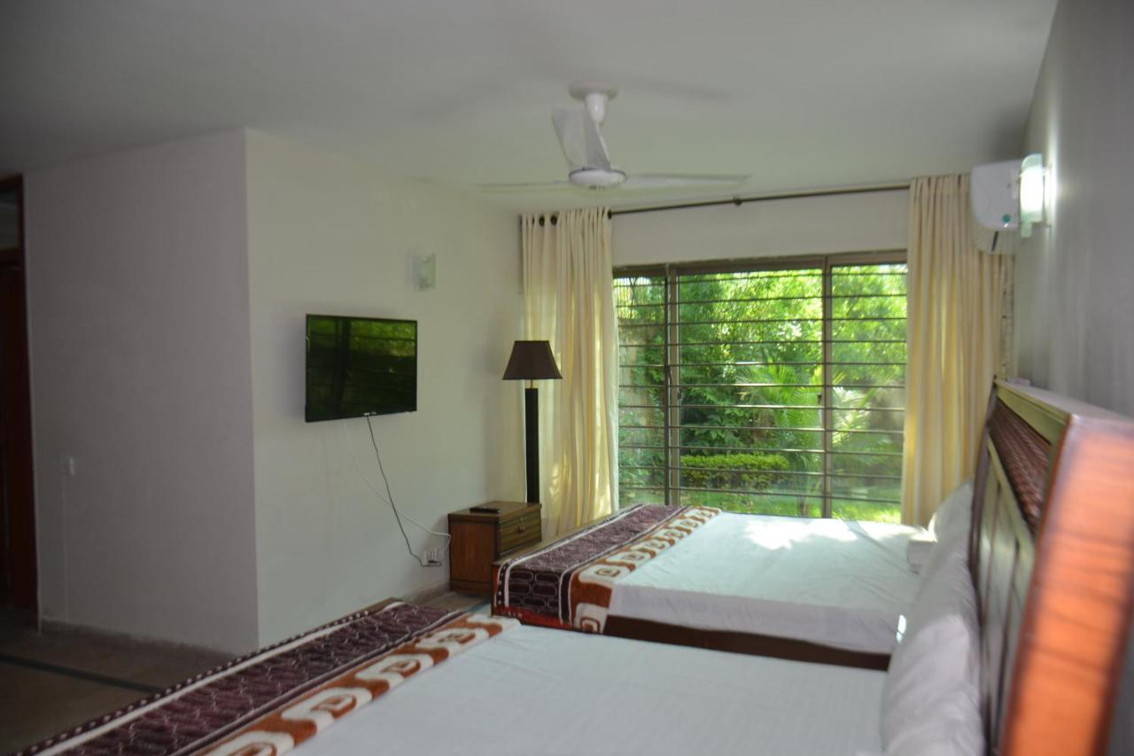 The Travelers Den Hotel Islamabad Exterior photo