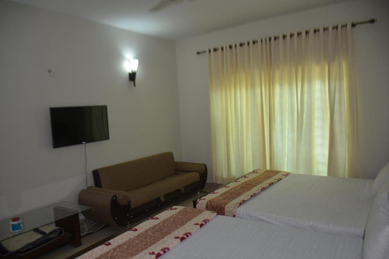 The Travelers Den Hotel Islamabad Exterior photo