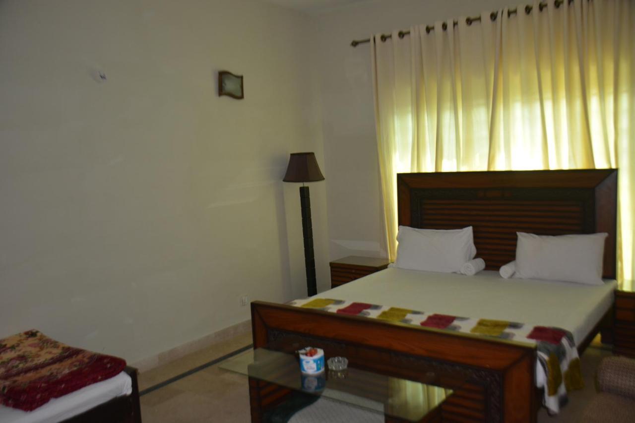 The Travelers Den Hotel Islamabad Exterior photo